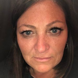 Meet your Posher, Courtney